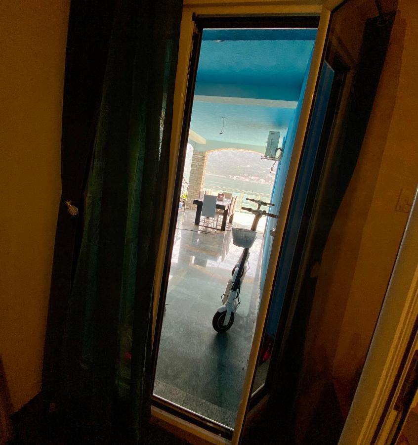 Apartmani Maxim Cattaro Esterno foto