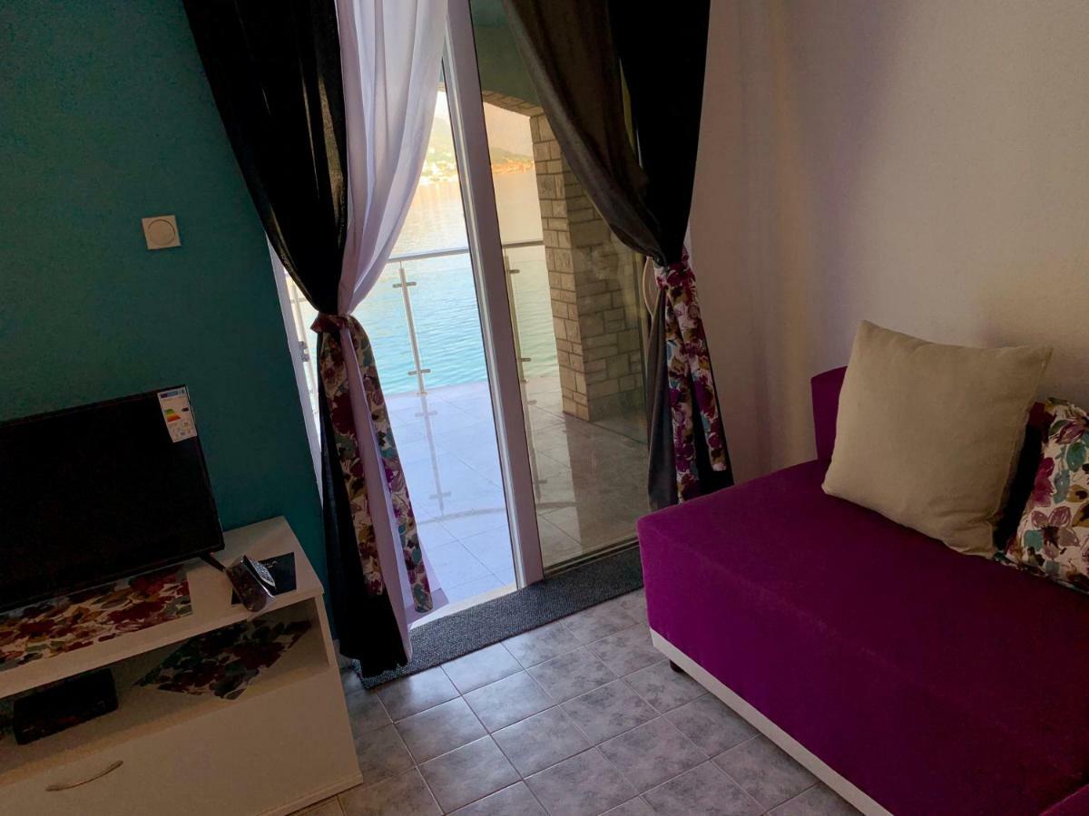 Apartmani Maxim Cattaro Esterno foto