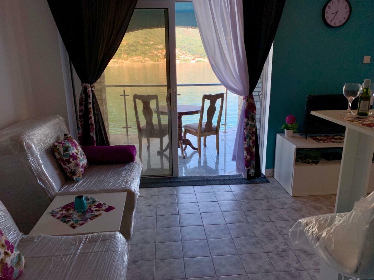 Apartmani Maxim Cattaro Esterno foto